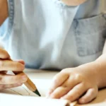 Підготовка руки дитини до письма